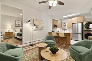 11924 Idlewood Dr in Savannah, GA - Building Photo