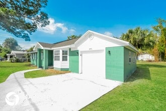 4270 Capron Rd in Titusville, FL - Foto de edificio - Building Photo