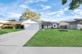 15030 Royal Shadows Dr in Houston, TX - Building Photo - Building Photo