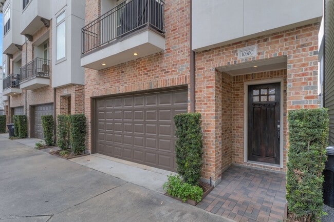 property at 1030 W 26th St