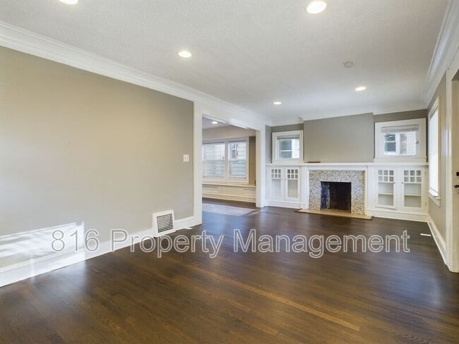 property at 5912 The Paseo