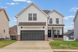 1680 Heritage Dr in Clarksville, TN - Building Photo