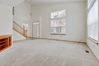 840 Amelia Ct in Grayslake, IL - Building Photo - Building Photo