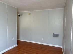 729 E Maple St, Unit #3 in Johnson City, TN - Foto de edificio - Building Photo