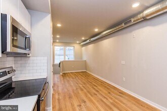 2553 N Front St in Philadelphia, PA - Building Photo - Building Photo