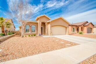 3207 Christian Cunningham in El Paso, TX - Building Photo - Building Photo