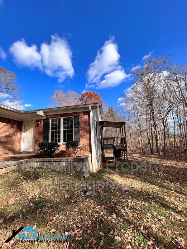 503 Bison Trail in Hillsborough, NC - Building Photo - Building Photo