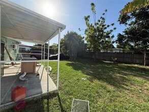 1141 NE 154th Terrace in North Miami Beach, FL - Building Photo - Building Photo