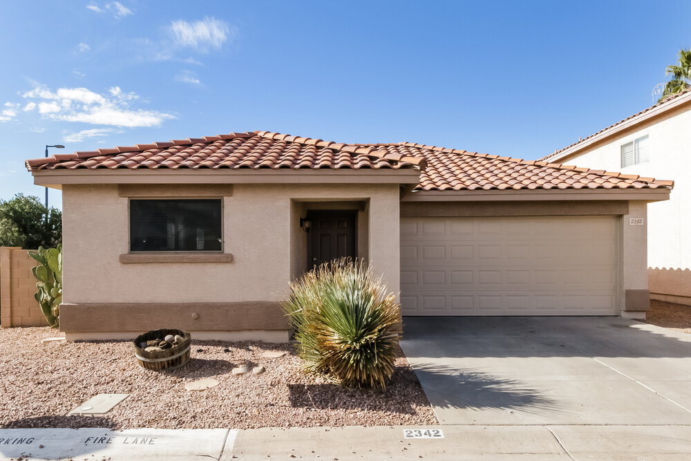 2342 E Spruce Dr in Chandler, AZ - Building Photo