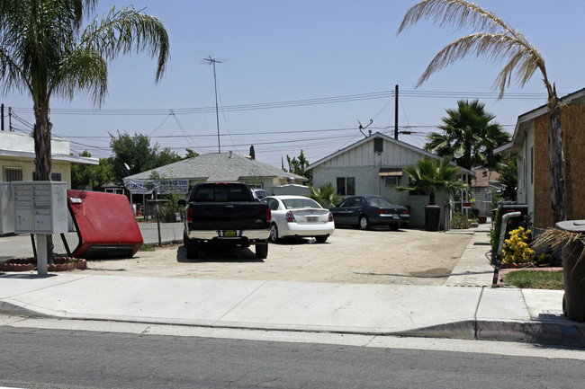 1332 N Mt Vernon Ave in Colton, CA - Foto de edificio - Building Photo