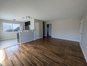 1626 Southeast Lexington Street, Unit 2 in Portland, OR - Building Photo - Building Photo