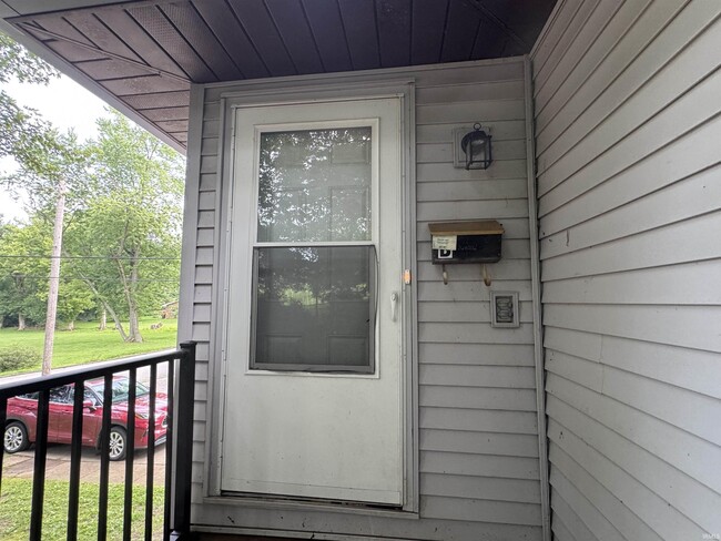423 N Cypress St in Newburgh, IN - Building Photo - Building Photo