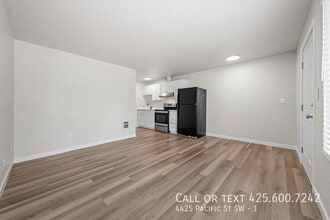 4425 Pacific St SW in Tacoma, WA - Building Photo - Building Photo