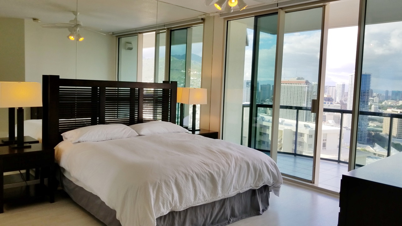 1837 Kalakaua Ave, Unit 3406 in Honolulu, HI - Building Photo