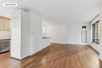 30 Little W St in New York, NY - Building Photo - Building Photo