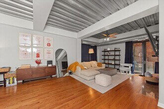 120 E Cullerton St in Chicago, IL - Building Photo - Building Photo