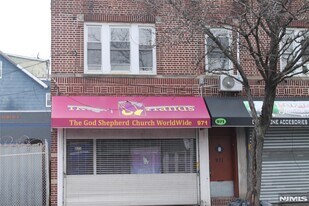 971 Bergen St, Unit 4 in Newark, NJ - Building Photo