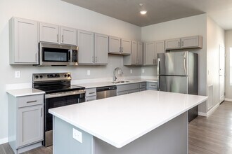 Ridge at Scott Park in Iowa City, IA - Foto de edificio - Interior Photo