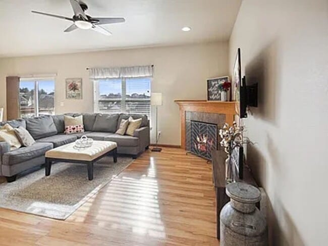 property at 1463 Palisades Dr
