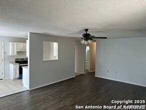 4735 El Vedado St in San Antonio, TX - Building Photo - Building Photo