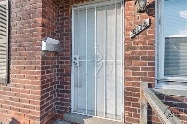 6175 University Pl in Detroit, MI - Building Photo - Building Photo