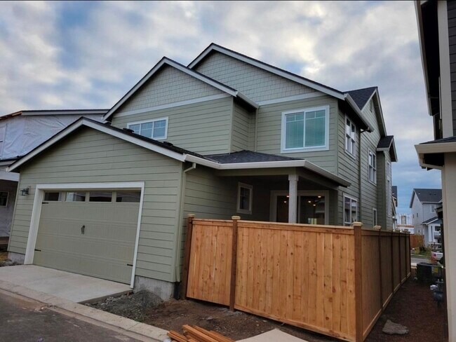 4150 SE 69th Ave in Hillsboro, OR - Building Photo - Building Photo