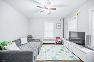 26 Hillside Ave in Chatham, NJ - Building Photo - Building Photo