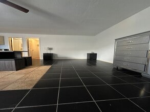 4108 Whirlaway Dr in Pasadena, TX - Building Photo - Building Photo