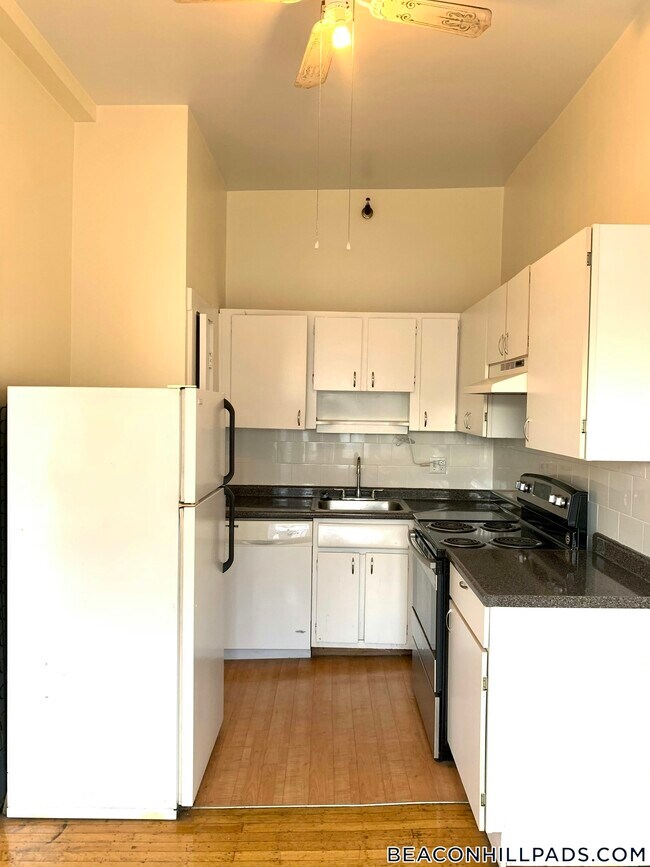 property at 95 Mt Vernon St
