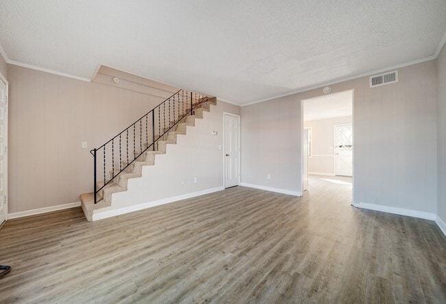 930 S Water Ave, Unit 5 in Gallatin, TN - Building Photo - Building Photo