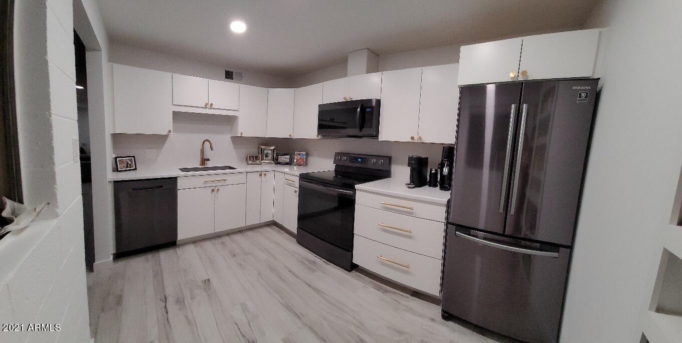 4201 E Camelback Rd-Unit -94 in Phoenix, AZ - Building Photo