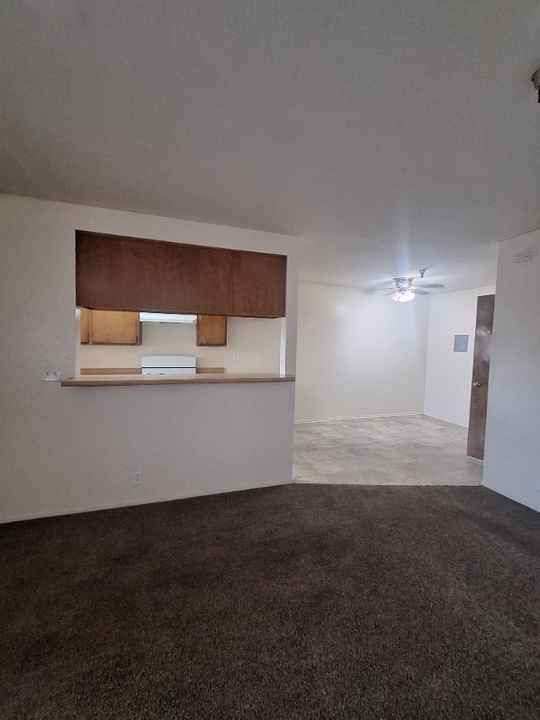 13606 Cerise Ave in Hawthorne, CA - Building Photo