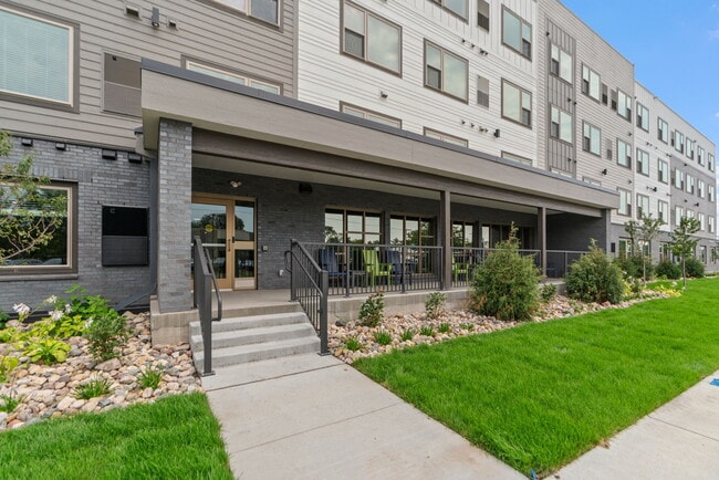 5240 in Crystal, MN - Building Photo - Building Photo