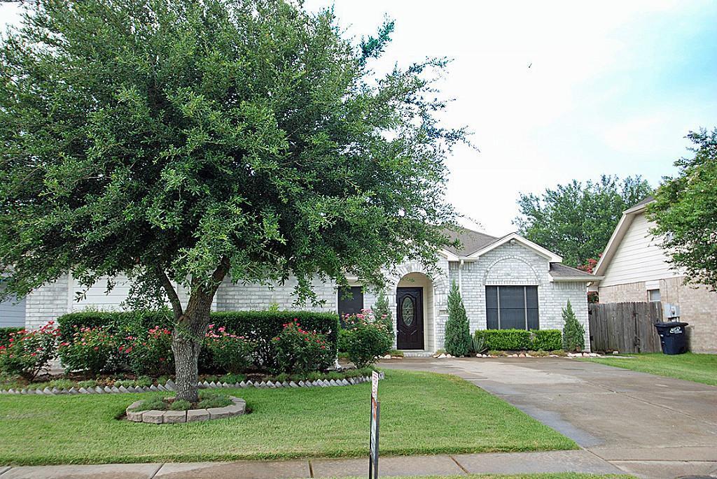 7311 Harpers Dr in Richmond, TX - Building Photo