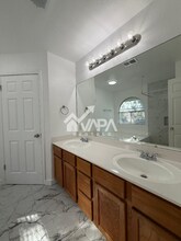 7226 Bull Creek Dr in San Antonio, TX - Building Photo - Building Photo