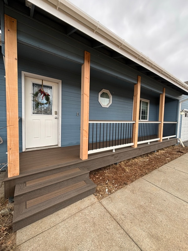 property at 716 N Pine Ridge Loop