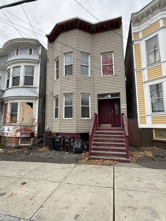 380 Orange St in Albany, NY - Building Photo