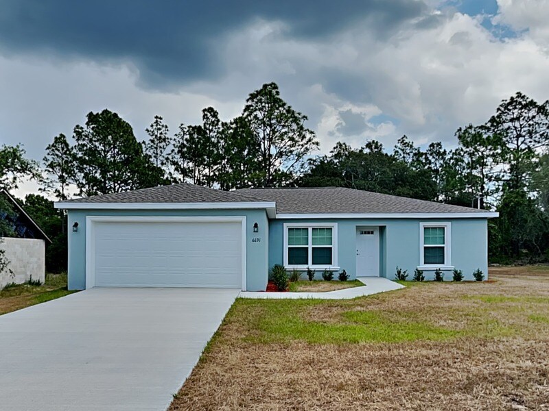 6691 N Waycross Way in Citrus Springs, FL - Building Photo