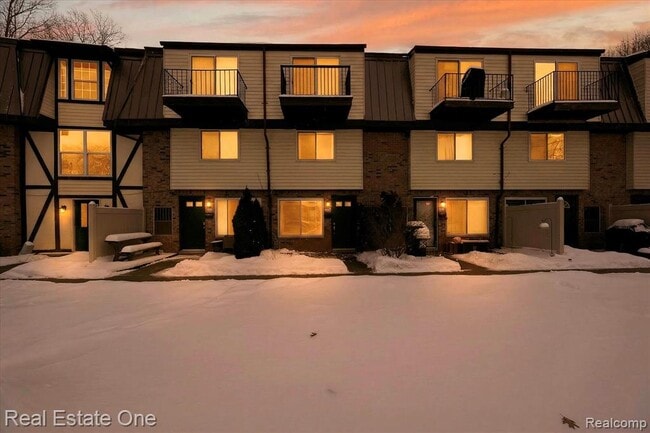 property at 874 N Main St