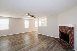 732 Granite Ridge Dr in Fort Worth, TX - Building Photo - Building Photo