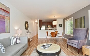 2413 NW 59th St in Seattle, WA - Building Photo - Building Photo