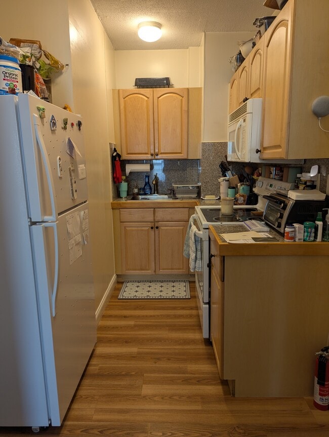 34 Franklin St, Unit Two in Milford, MA - Building Photo - Building Photo