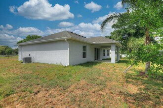 902 Fern in Sebastian, FL - Building Photo - Building Photo