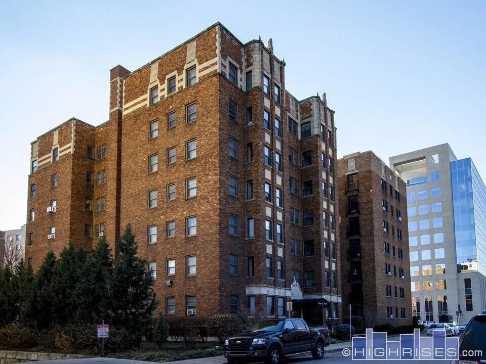 Eugene Field Apartments in Kansas City, MO - Building Photo