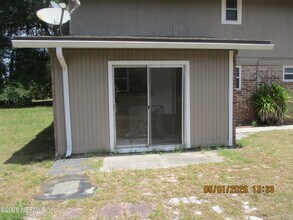 5437 Co Rd 218 in Middleburg, FL - Building Photo - Building Photo
