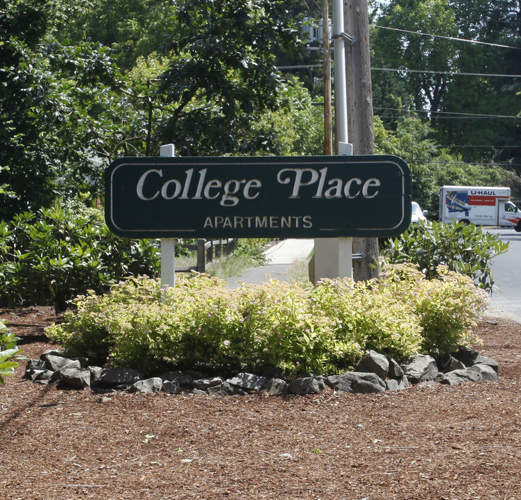 College Place Apartments in Forest Grove, OR - Building Photo