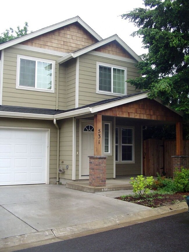 531 Helen St in Eugene, OR - Building Photo - Building Photo