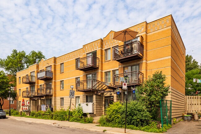 2245-2255 De Rouen in Montréal, QC - Building Photo - Primary Photo