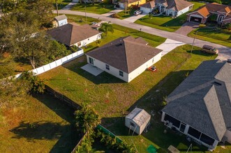 5927 NW Brenda Cir, Unit 1022 in Port St. Lucie, FL - Building Photo - Building Photo