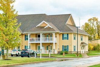 CDS MONARCH SENIOR LIVING - HARD ROAD in Webster, NY - Building Photo - Building Photo